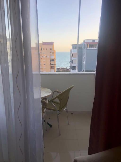 Cozy 1-Bedroom Flat, Beachside Дуррес Экстерьер фото